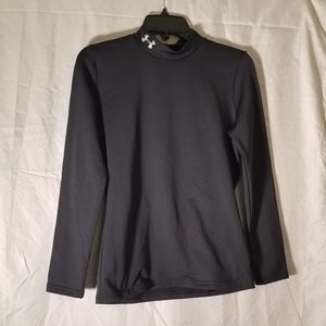 Boy's Under Armour cold weather gear base shirt